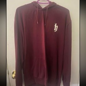 Maroon medium sweater